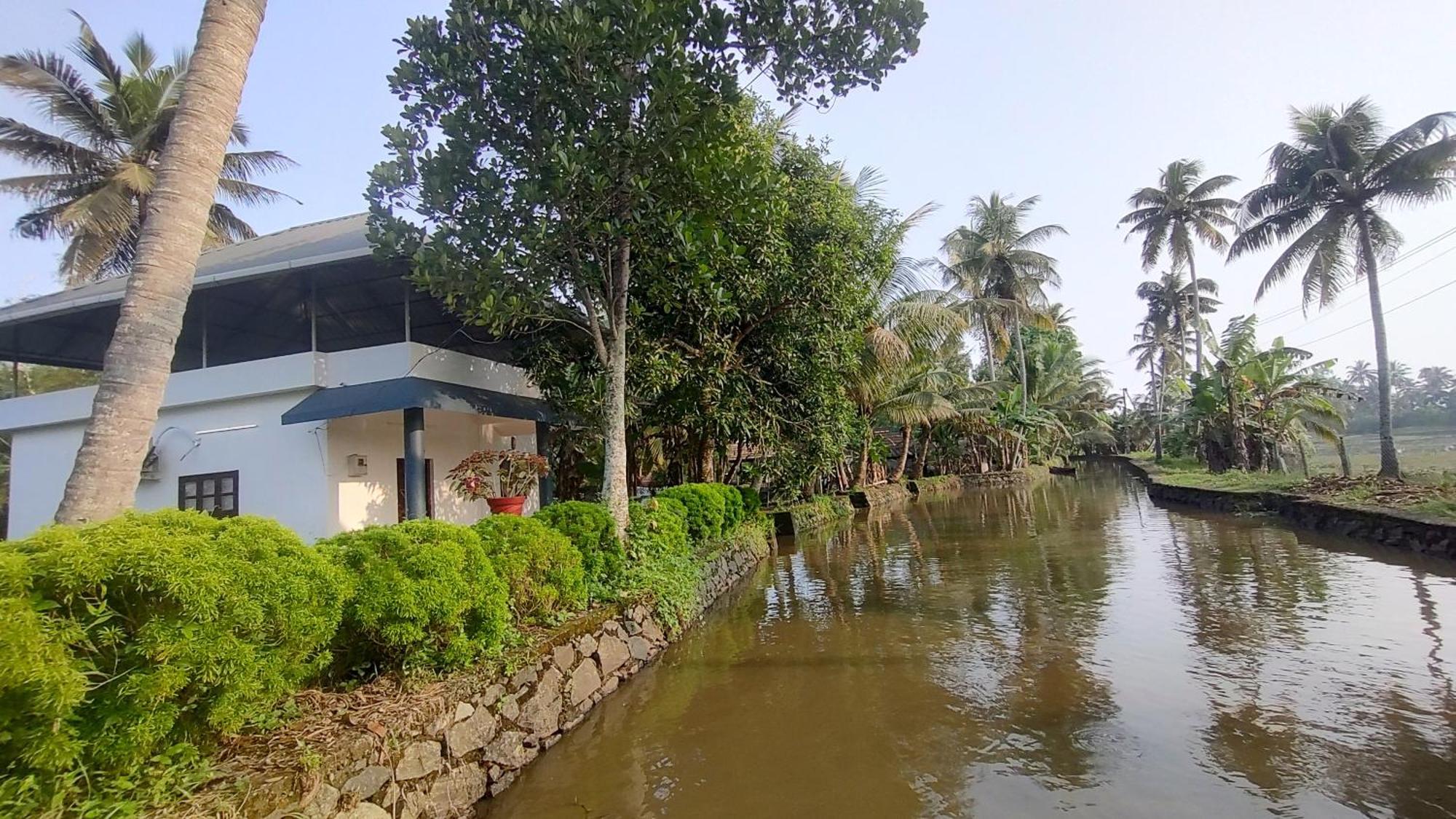 Valentine'S Rice Bowl Home Stay Alappuzha Dış mekan fotoğraf